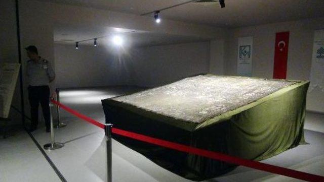 S&uuml;leyman Şah T&uuml;rbesi nin Asırlık &Ouml;rt&uuml;s&uuml; Sergilendi 1