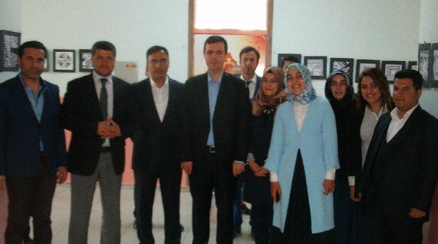 &Ouml;zalp İl&ccedil;esinde Yılsonu Sergisi