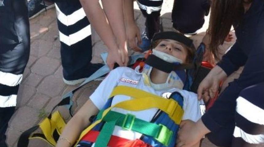 Mk&uuml;&rsquo;de Ambulans Ekipmanları Eğitimi