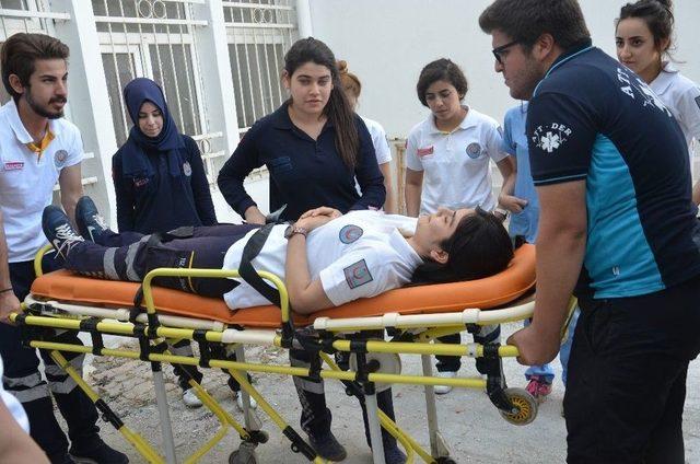 Mkü’de Ambulans Ekipmanları Eğitimi