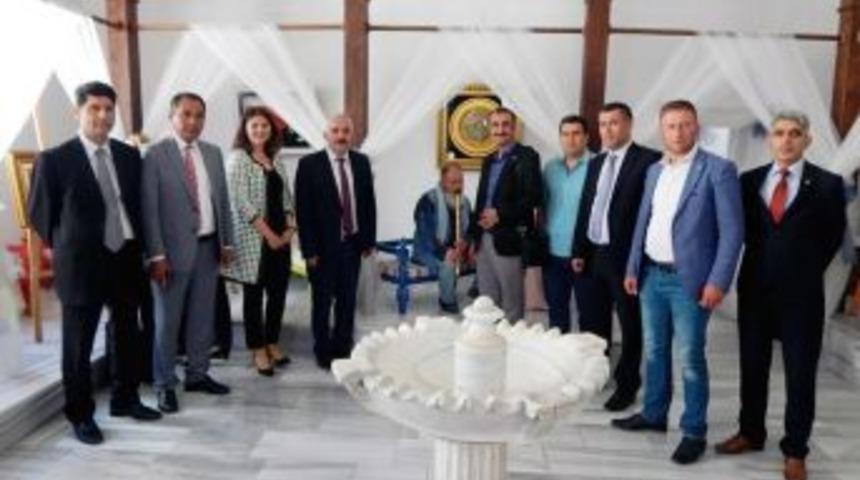 Öğretmenden Rölyef Sergisi