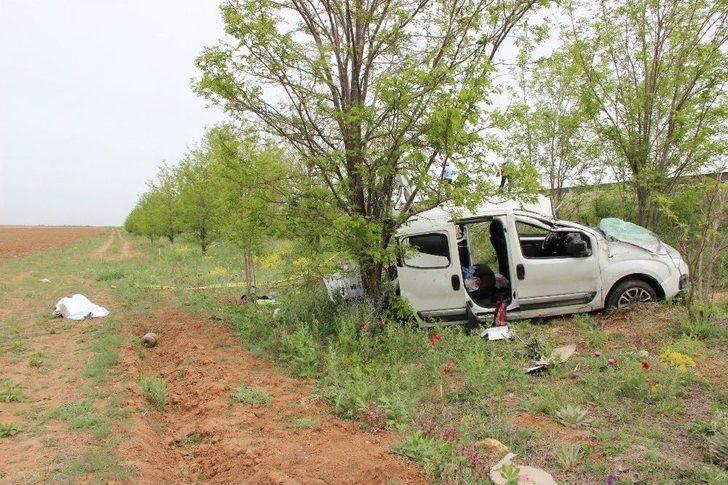 Mezuniyet Törenine Giden Aile Kaza Yaptı: 1 Ölü, 4 Yaralı G3