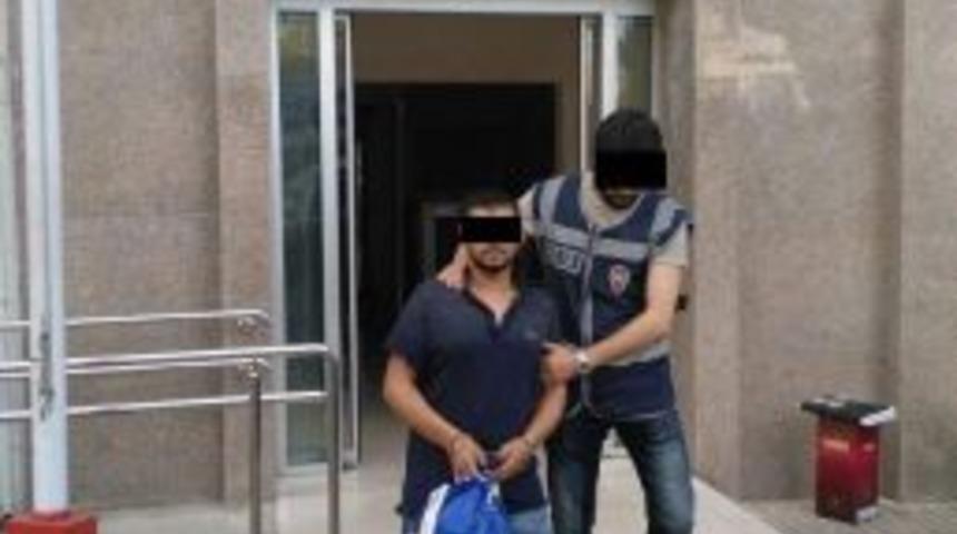 Oto Hırsızı İzmir&rsquo;de Yakayı Ele Verdi