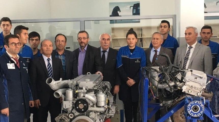 Mesleki Ve Teknik Anadolu Lisesi Mezunları Buluşacak