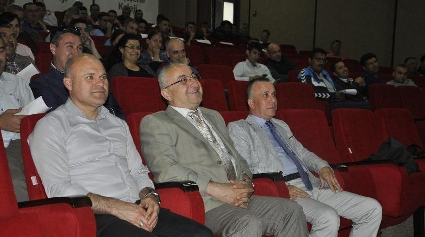 Akhisar’da Büyükşehir Personeline Motivasyon Eğitimi Verildi