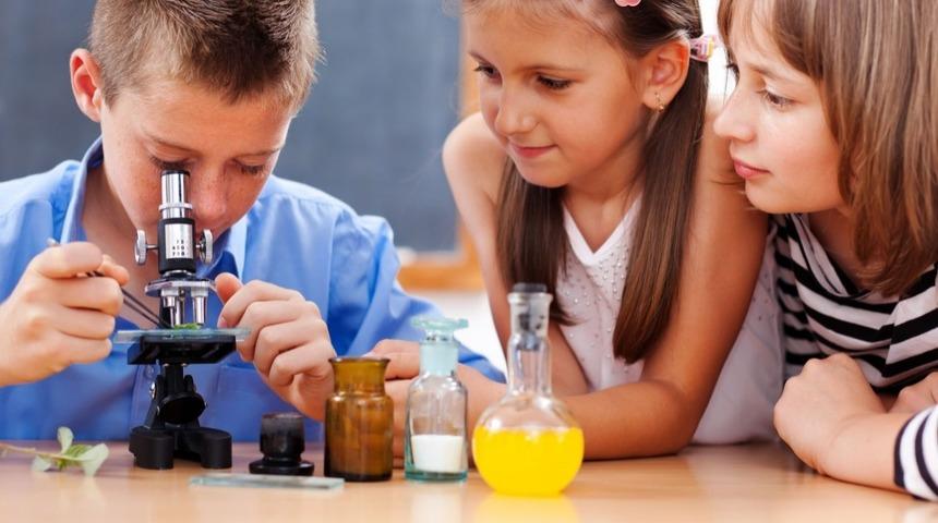 8. yaşta &ccedil;ocuk eğitimi