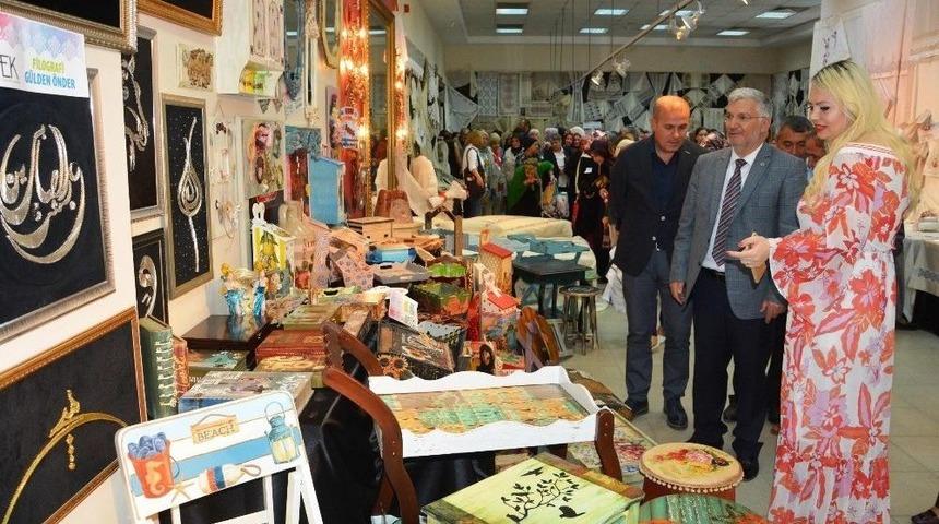 İzmek Kursiyerlerinin Eserleri G&ouml;z Kamaştırdı