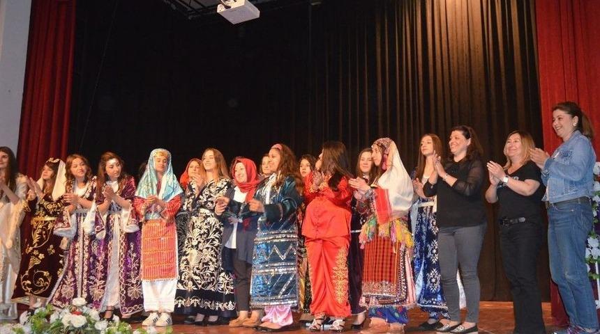 Gelibolu&rsquo;da Bindallı Defilesi