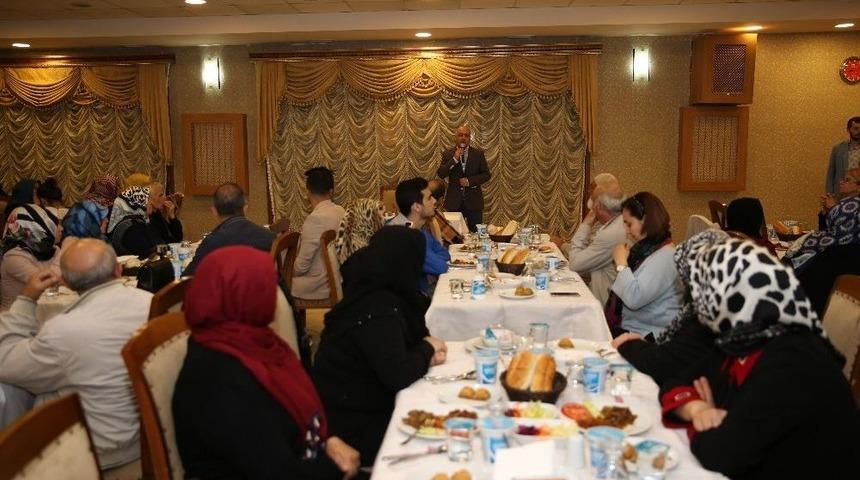 G&uuml;ng&ouml;ren Belediyesi&rsquo;nden Anlamlı Anneler G&uuml;n&uuml; Programı