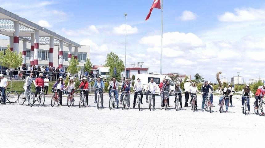 Kmü’de Öğrenciler Hem Eğlendi Hem De Spor Yaptı