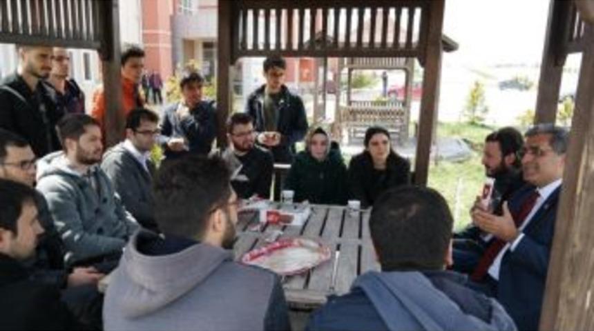Konuk: &ldquo;19 Mayıs, Milletin İstiklal Aşkıyla Ayağa Kalktığı G&uuml;nd&uuml;r&rdquo;