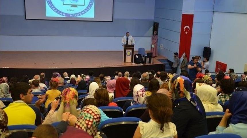 Hr&uuml;&rsquo;de Bilgisayar M&uuml;hendisliğinde Mezuniyet T&ouml;reni Yapıldı