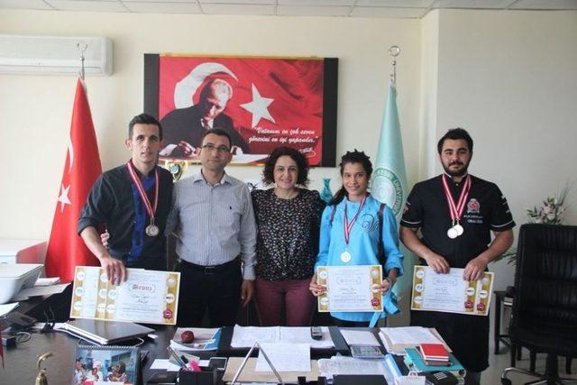 Bubyo Gastronomi Yarışmalarında Madalyaları Topladı 1