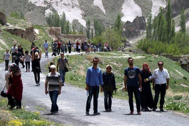 Osman Ulubaş İlkokulu Öğrencileri Soğanlı Ören Yeri Ve Sultan Sazlığı’nı Gezdi