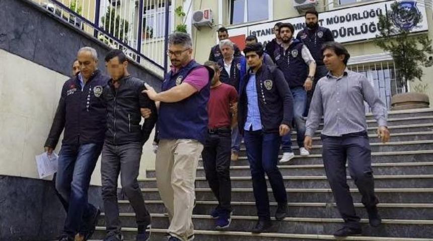 Yakıtı Biten Otomobili Itmeye Yardım Etmeme Tartışması Cinayetle Bitti