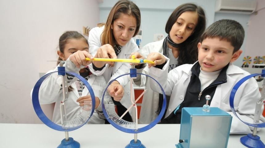 10. yaşta &ccedil;ocuk eğitimi