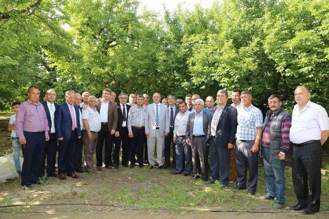 Başkan Ergün Ve Başkan Şirin’e Muhtarlardan Jest