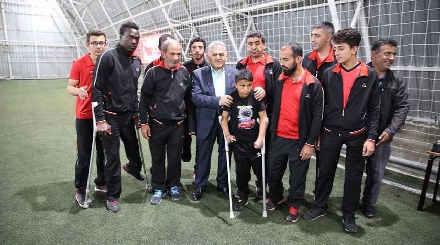 Başkan B&uuml;y&uuml;kkılı&ccedil;, "sporda Engellerin Kaldırılması İ&ccedil;in Gereken Hizmetleri Sunmak İstiyoruz"