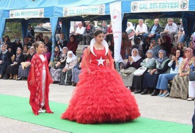 Ay- Yıldızlı Gelinlik Büyük Ilgi Gördü