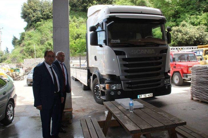 Gülüç’e Çeşme’den Bir Tır Dolusu Malzeme Geldi G4