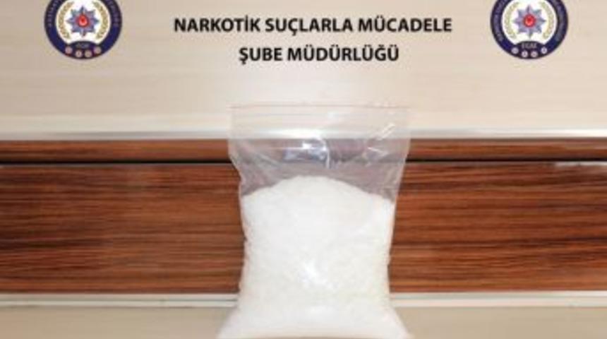 Gaziantep&rsquo;te 2 Kilo Metamfetamin Ele Ge&ccedil;irildi