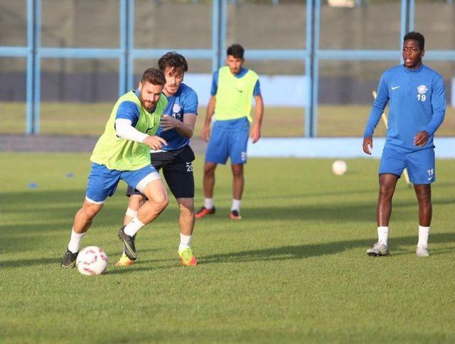 Adana Demirspor, &Ccedil;alışmalarını S&uuml;rd&uuml;r&uuml;yor 2
