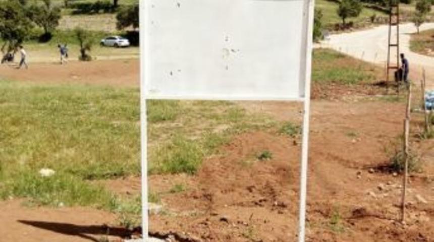 Midyat&rsquo;taki &lsquo;dualı Ve Beddualı&rsquo; Tabela Kaldırıldı