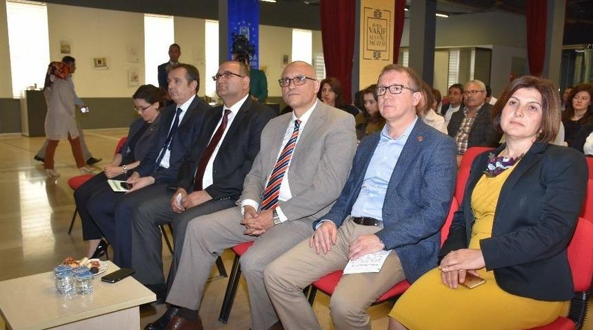 M&uuml;zeler Karikat&uuml;rle Anlatıldı