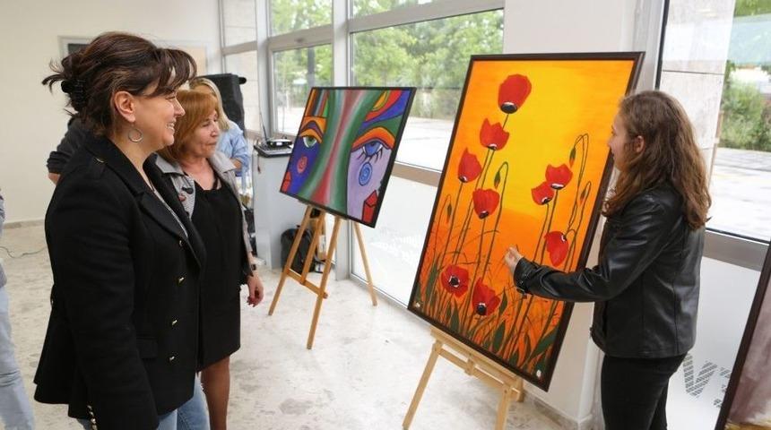 Hayatı Sanatla Reklendiriyorlar