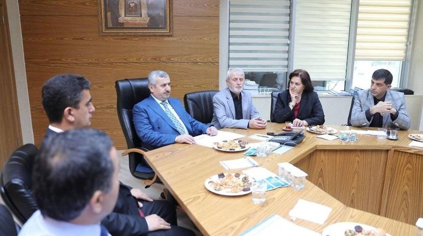 Başkan Baran, &ldquo;belediye G&uuml;&ccedil;lenirse K&ouml;rfez De G&uuml;&ccedil;lenir&rdquo;