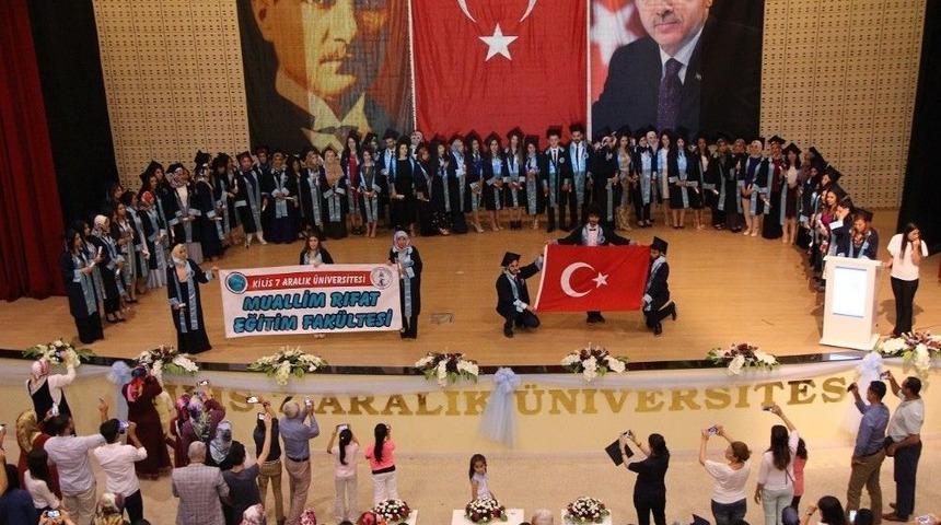 Akademik Birimlerin Mezuniyet Sevinci