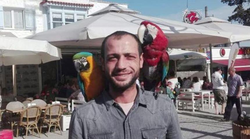 Telefonla Y&uuml;ksek Sesle Konuştu Diye Başına Taşla Vurarak &Ouml;ld&uuml;rd&uuml;ler