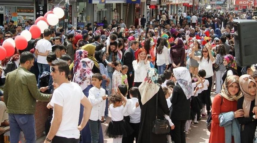 Sanat Sokağı Kimliğine Kavuşuyor