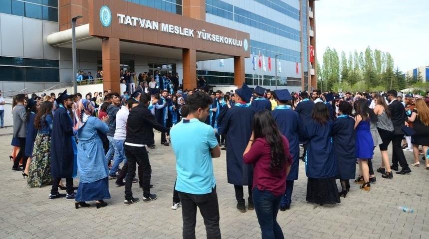 Tatvan Myo&rsquo;da Mezuniyet T&ouml;reni