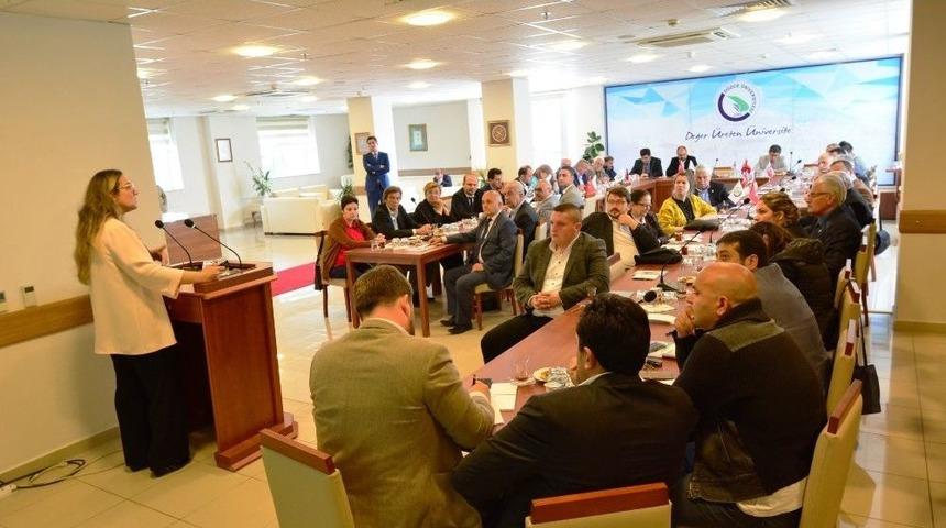 Rekt&ouml;r &Ccedil;akar &Ccedil;evre Ve Sağlık &Ccedil;alışmalarını Stk&rsquo;lara Anlattı