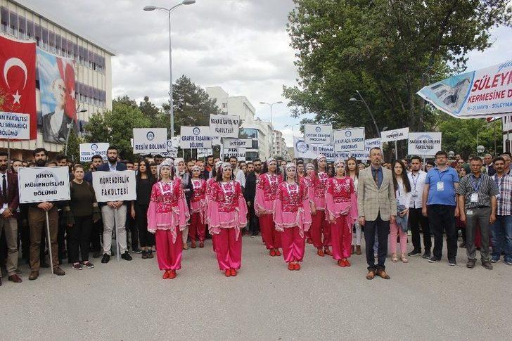 Çankırı Karatekin Üniversitesinde Mezuniyet Coşkusu G2