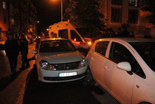 Elazığ’da Ambulans İle Otomobil Çarpıştı: 2 Yaralı
