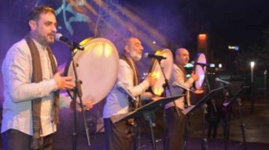 Gurup Tillo &lsquo;ortağız Bir Namusa&rsquo; Klibini Kırşehir&rsquo;de &Ccedil;ekti