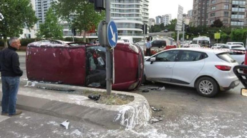 Kartal'da Trafik Kazası;6 Yaralı