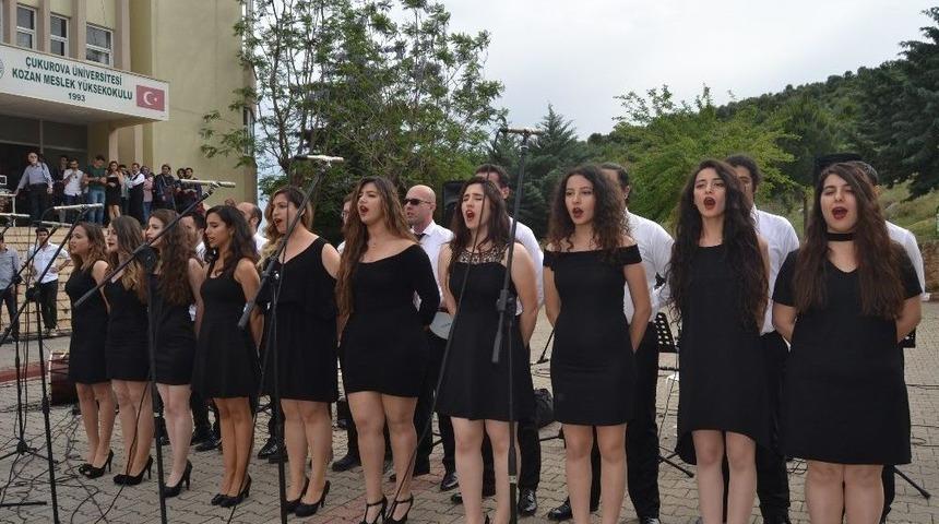 Kozan Meslek Y&uuml;ksek Okulu&rsquo;nda Mezuniyet T&ouml;reni