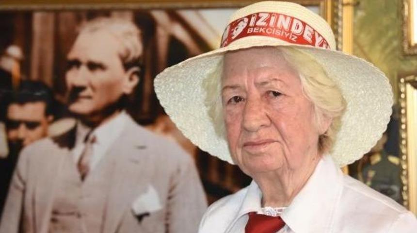 Evini Atat&uuml;rk M&uuml;zesine &Ccedil;evirdi