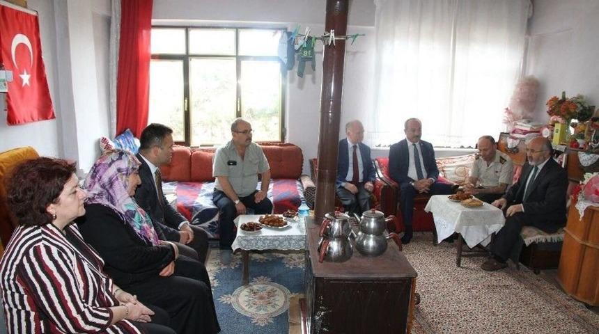 15 Temmuz Şehidinin Ailesine Anlamlı Ziyaret