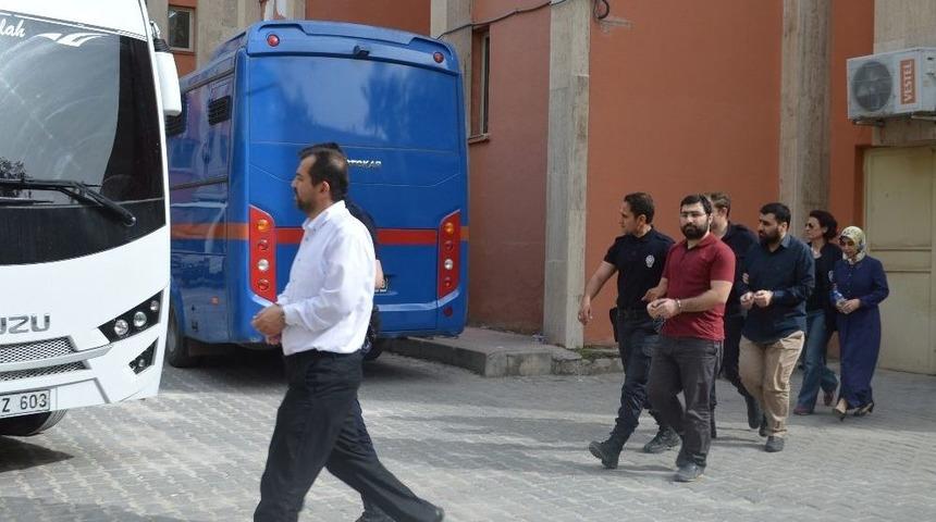 Fet&ouml;&rsquo;n&uuml;n H&uuml;cre Evine Operasyon: 5 G&ouml;zaltı