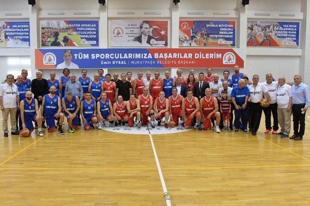 Basketbol Efsaneleri Muratpaşa’da Buluştu