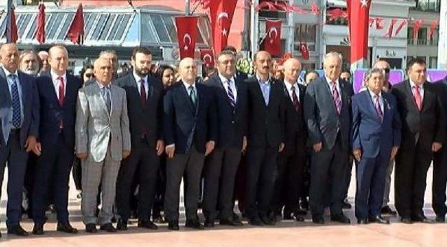 Taksim de 19 Mayıs T&ouml;reni 1