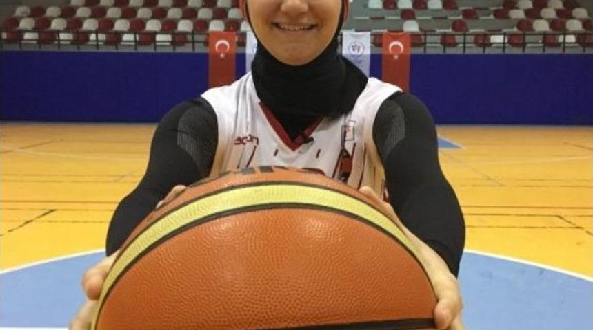 Merve Şapcı: "en B&uuml;y&uuml;k Hayalim Baş&ouml;rt&uuml;l&uuml; Sporcuların Sahalarda Olması&rdquo;