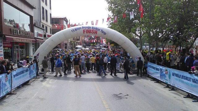Gen&ccedil;ler, 19 Mayıs İ&ccedil;in Pedal &Ccedil;evirdi 1