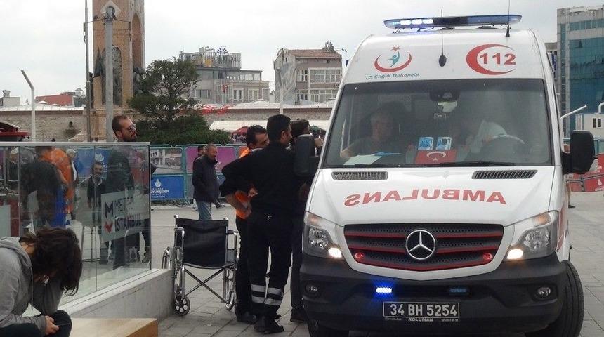 (&ouml;zel Haber) Turist Kadının Ayağı Y&uuml;r&uuml;yen Banda Sıkıştı