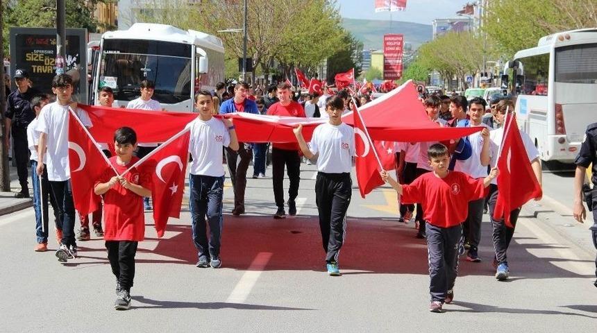 Sivas&rsquo;ta 19 Mayıs Tekbirlerle Kutlandı