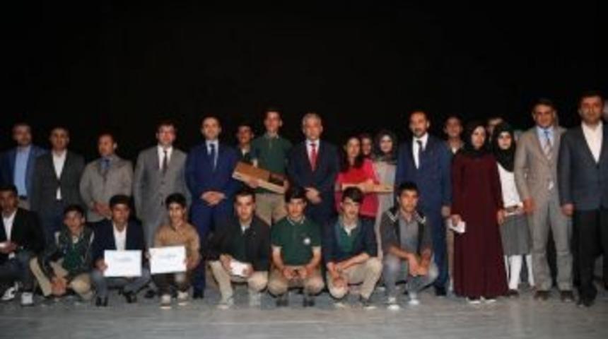 Hakkari&rsquo;de 6. Umre &Ouml;d&uuml;ll&uuml; Kitap Okuma Yarışması